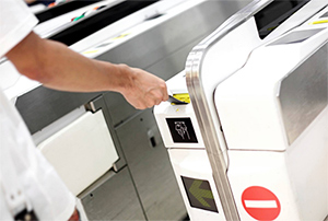 Indra implantará los sistemas de billética y control de accesos en el Metro de Tesalónica, en Grecia