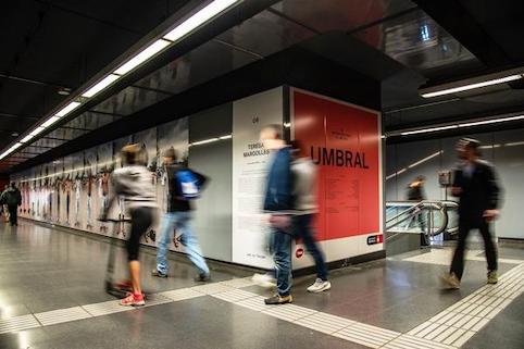 Transportes Metropolitanos de Barcelona presenta el proyecto Umbral, murales artsticos en doce estaciones del Metro