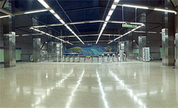 Mercadillo ben�fico en la estaci�n de Francos Rodr�guez de Metro de Madrid 