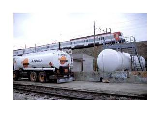 Adjudicado el suministro de gasleo B para doce instalaciones de aprovisionamiento de combustible de Adif