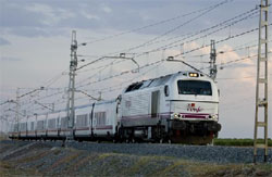 El número de viajeros en tren de larga distancia crece un 4,2 por ciento en abril