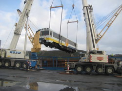 Embarcan en el puerto de Avil�s cuatro trenes de Feve para Costa Rica