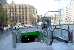 Apertura de un nuevo acceso en la Lnea 3 de Metro de Barcelona