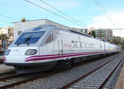 Renfe renovar los trenes de la serie 490 para integrarlos en la flota de Media Distancia