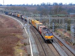 La Comisi�n Europea insta a varios pa�ses miembros, seis a�os despu�s, a transponer el Primer Paquete Ferroviario