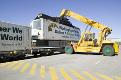 Frutas y verduras espa�olas al Reino Unido, en tren, en menos de sesenta horas <p>