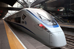 Bombardier y el Ministerio de Ferrocarriles chino firman un acuerdo de colaboracin 
