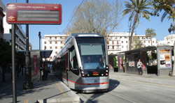 Comienzan a circular los nuevos tranvas con ACR en el Metrocentro de Sevilla 