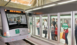 Metro de Sevilla refuerza el servicio por Navidad a partir del prximo viernes 