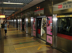 Premios econmicos a los viajeros que utilizan el metro en horas valle, en Singapur