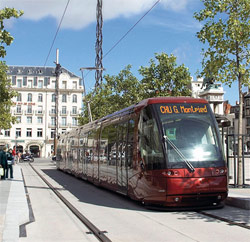 Alstom y un fondo de inversi�n estudian la compra del 85 por ciento de Translohr