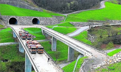 El viaducto de Sotiello, en el municipio asturiano de Lena, supera la prueba de carga
