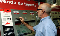 El metro de Barcelona anula 66 mquinas expendedoras de billetes