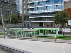 Ayer entr� en servicio el nuevo tramo Hospital-La Casilla del tranv�a de Bilbao 