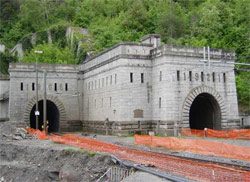 Obras para adaptar el t�nel del Simplon a la nueva normativa 