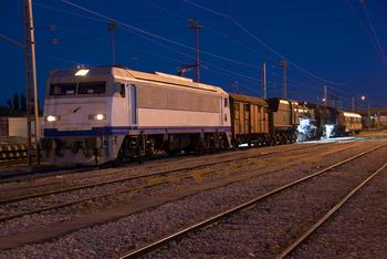 Las locomotoras hist�ricas Mikado y Bonita viajan hacia Mora la Nova para su rehabilitaci�n