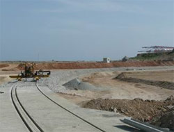 El puerto de Barcelona pone en marcha la mayor estación ferroportuaria de España