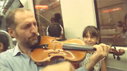 El metro de Bilbao acoge una "flashmob" de la Orquesta Sinfnica de Bilbao 