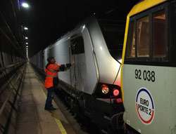 Pruebas dinámicas de la locomotora Prima II de Alstom en el Eurotúnel