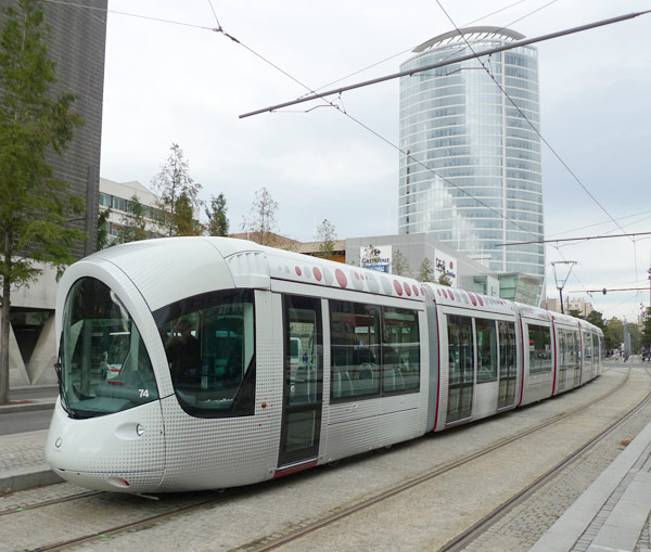 Alstom entrega el primer tranvía de gran capacidad para Lyon