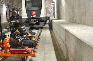 Metrovalencia realiza un simulacro de accidente con ms de 150 participantes 