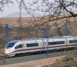 Ms de 470.000 viajeros han utilizado el AVE Aragn-Andaluca sin parada en Madrid, en su primer ao 