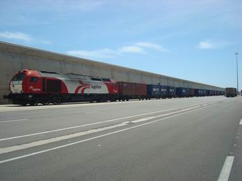 Nuevo servicio de contenedores entre Castell�n y Bilbao