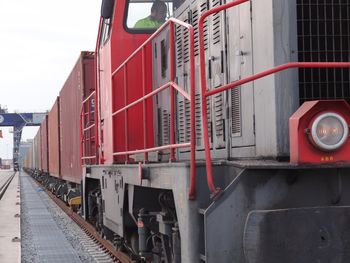 Crece en el puerto de Barcelona el tráfico ferroviario de contenedores y automóviles