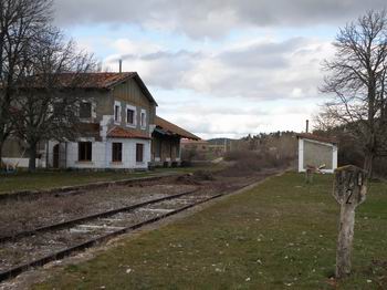 Una especial oferta de turismo rural: dormir en las antiguas estaciones ferroviarias