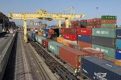 Renfe y el grupo TCB firman un acuerdo de colaboraci�n para impulsar la intermodalidad mar�tima-ferroviaria