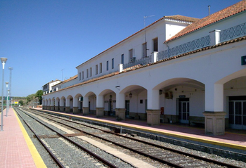 Renfe ofrece cuatro nuevos trenes tur�sticos en Extremadura
