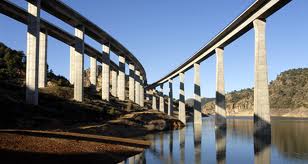 El Consejo General de Economistas  pide un marco institucional y una regulación que garanticen la eficiencia de la inversión en infraestructuras