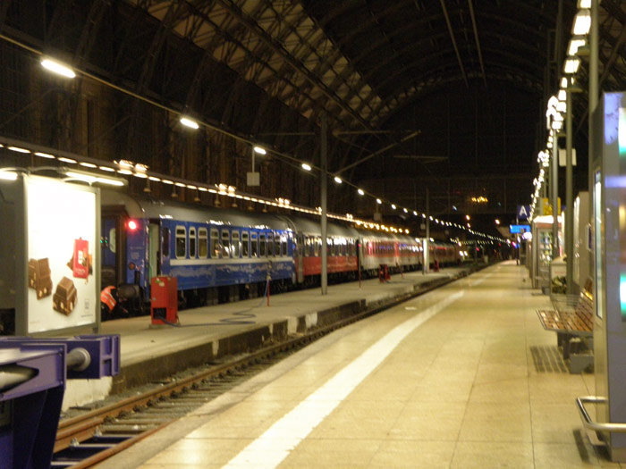 El expreso Mosc�-Basilea a punto de partir para Suiza