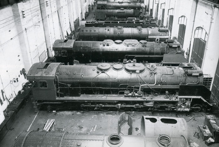 Fase de montaje en serie de la Santa Fe 5003 y 5004. A�o 1943