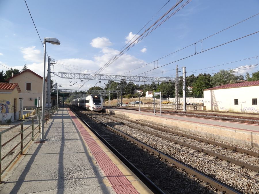 Tren MD estacin Navalperal de Pinares (vila)