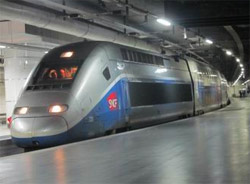 Llega el primer tren de los Ferrocarriles Franceses a la estación de Barcelona Sants