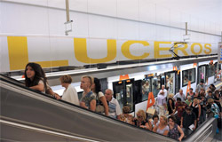 La estacin de Luceros, la ms transitada del Tram de Alicante, cumple cinco aos