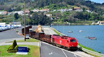 Fomento entrega el proyecto de nuevo ramal al puerto exterior de Ferrol