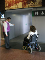 Renfe pone en marcha Atendo, un servicio permanente de atencin y asistencia a viajeros con discapacidad