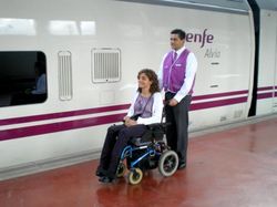 El servicio Atendo de Renfe supera el milln de asistencias a viajeros con movilidad reducida 
