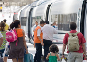 La venta de billetes online de Renfe aumenta un 7 por ciento de enero a agosto