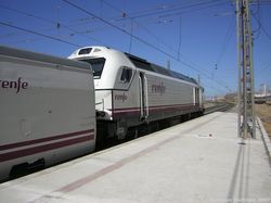 La Variante del Reguer�n, en servicio entre Murcia y Alicante para trenes de viajeros y mercanc�as en ancho ib�rico