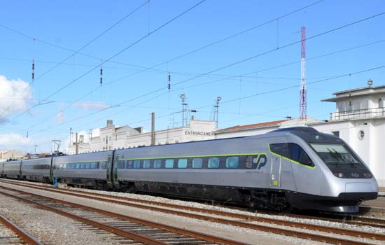 Comboios de Portugal gana un 6,3 por ciento de viajeros en el primer trimestre de 2017