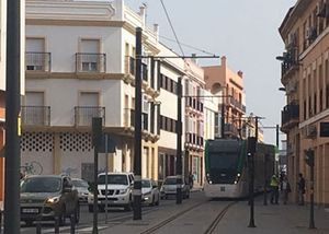 Las pruebas din�micas del tren tranv�a de la Bah�a de C�diz completan su primera fase
