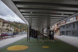 Concluida la obra de integracin urbanstica del ferrocarril en el barrio donostiarra de Loyola