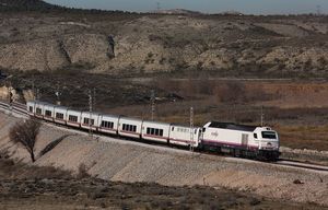 Ms de 200.500 viajeros utilizaron los trenes Almera-Madrid en 2017