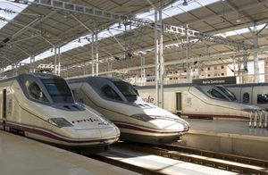 Los AVE Madrid-Málaga disponen desde ayer de conexión Wifi