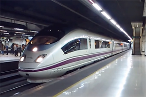 Récord histórico del AVE Madrid-Barcelona en junio, con 414.000 viajeros transportados