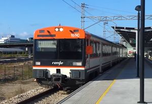 Vuelven los trenes playeros León-Gijón