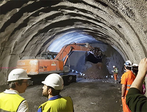 Concluye la excavación en avance de la vía derecha del túnel de Cerdedelo, en la provincia de Orense